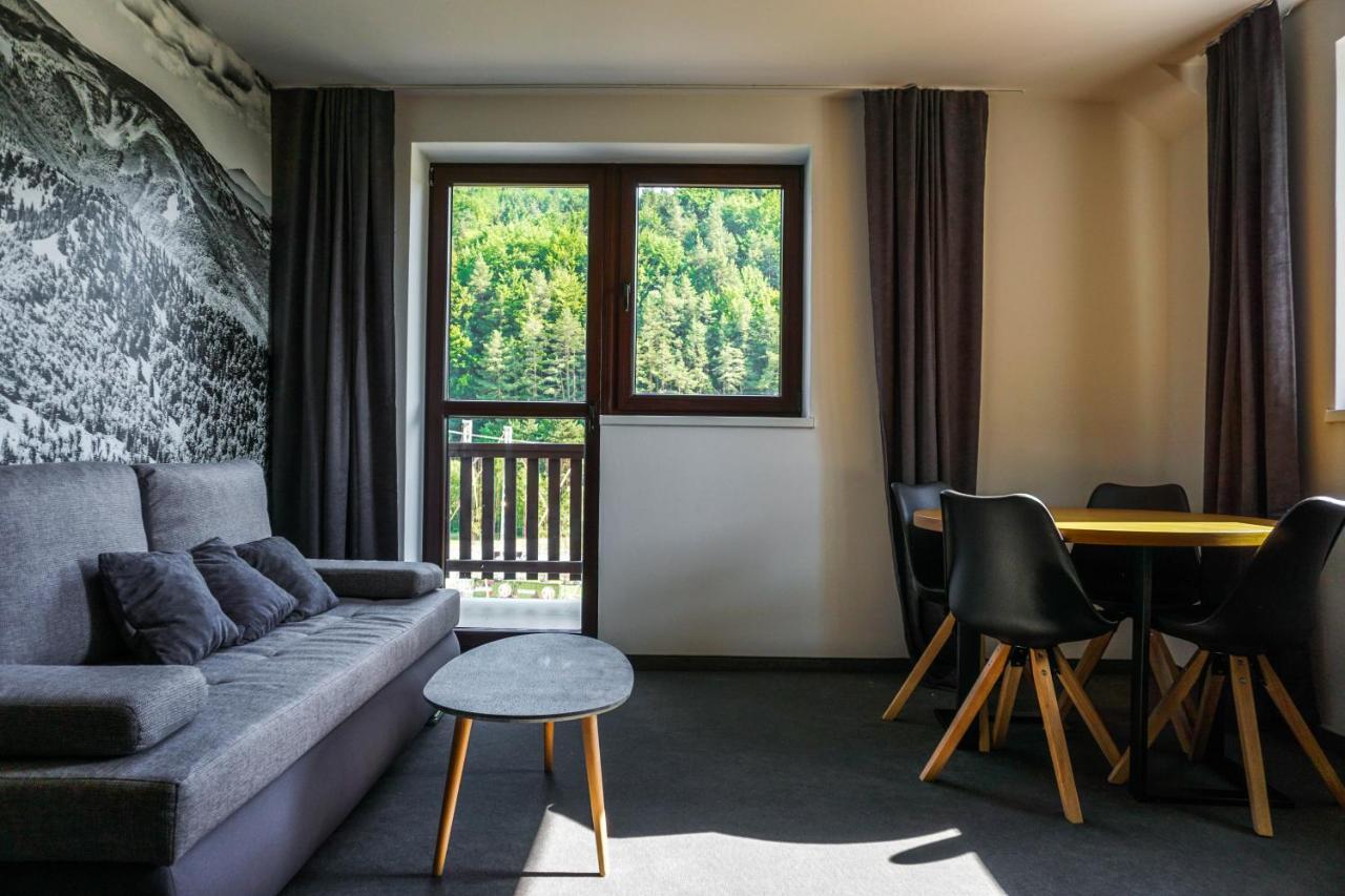 Apartmany Sport & Ski Valča エクステリア 写真